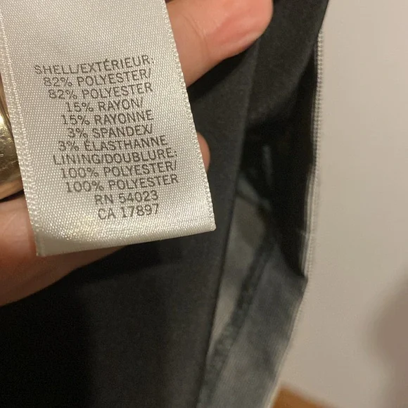 Banana Republic Women’s Black Pinstripe Pencil Mini Skirt. Size 2. - Picture 3 of 6